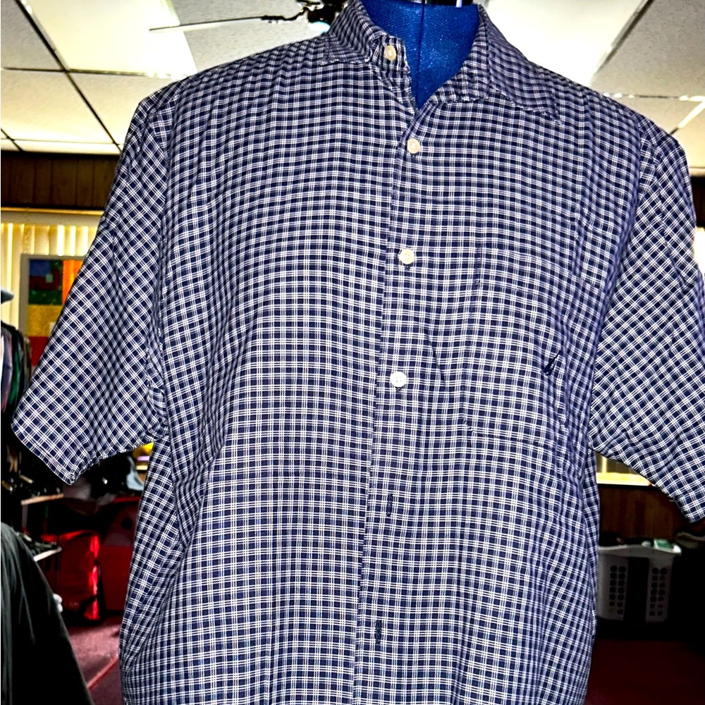 NAUTICA Men’s button up shirt short sleeve Size-M